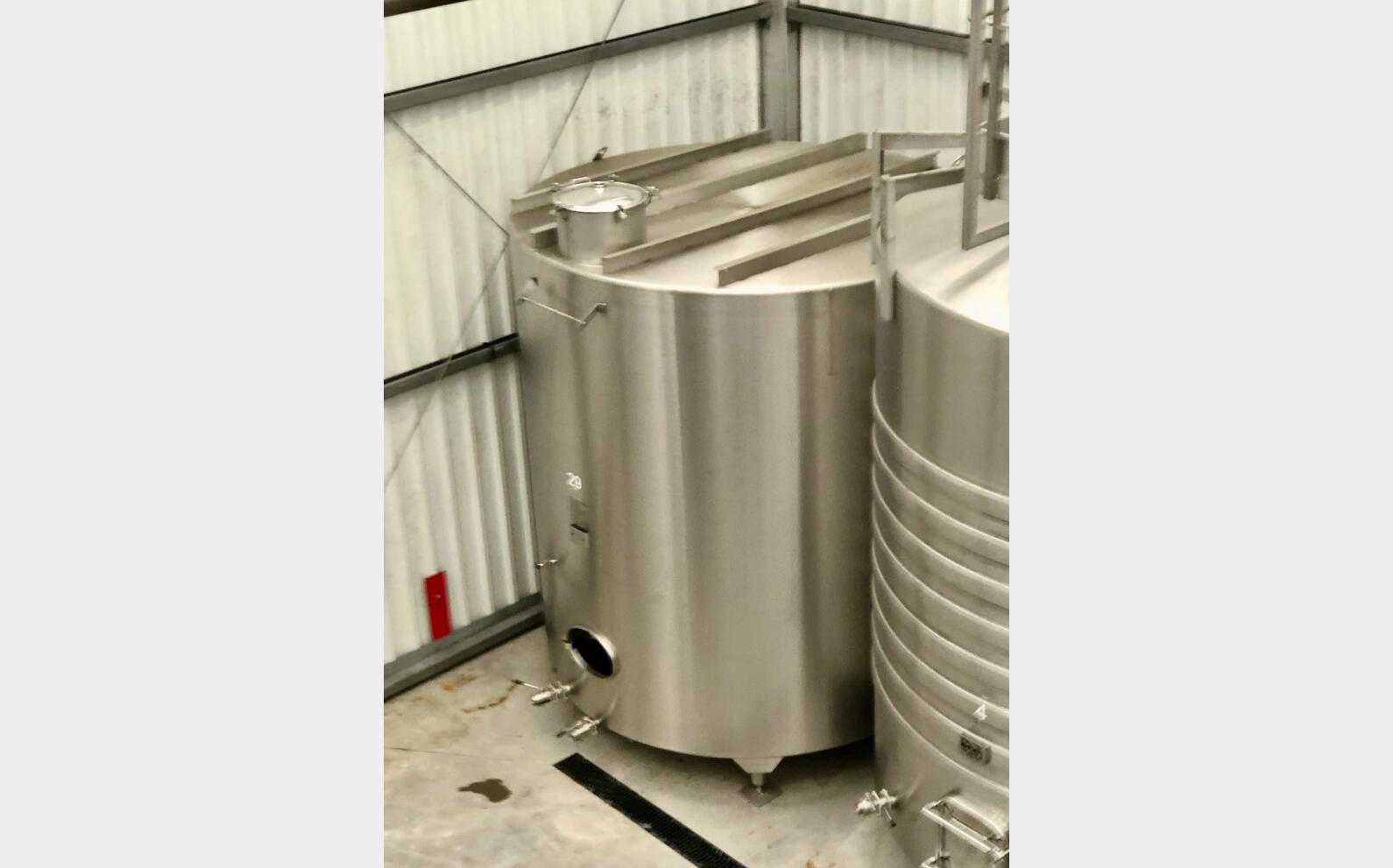 Cuve inox 304L - Fond plat 189 HL (18 900 litres) PIERRE GUERIN