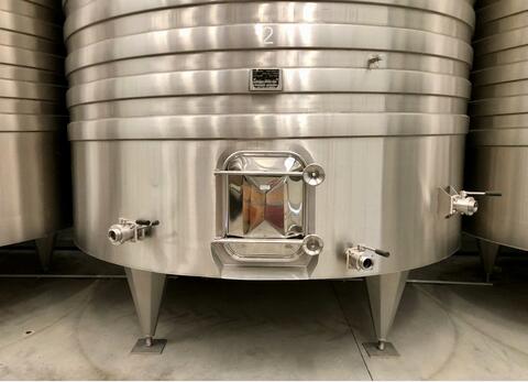 Stainless steel tank - Flat bottom - On feet