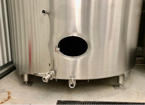 Stainless steel tank - Flat bottom - On feet