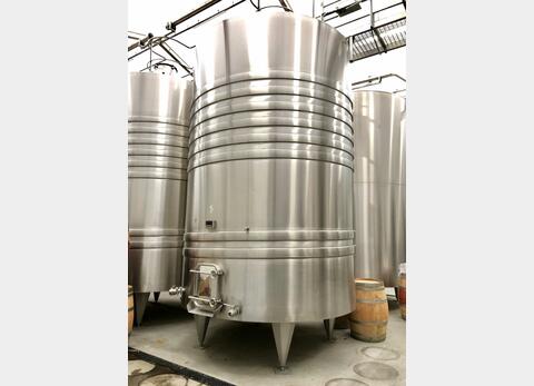 Stainless steel tank - Flat bottom - On feet