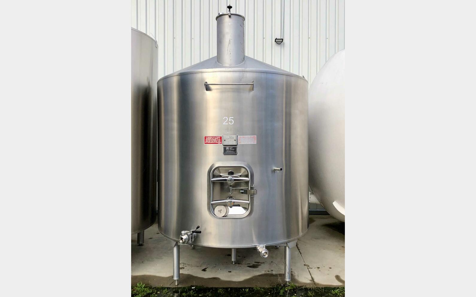 304L Stainless steel tank - Flat bottom 60 HL (6,000 litres) PIERRE GUERIN