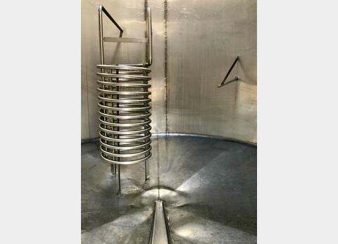 Vertical 304L stainless steel tank - Conical bottom on feet