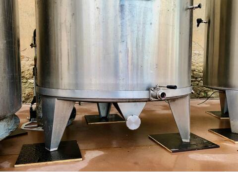 304L vertical stainless steel tank - Conical bottom on feet