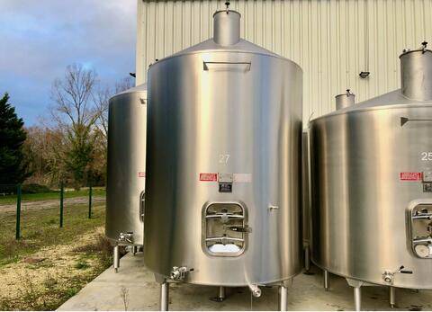 Flat-bottomed stainless steel tank - On feet