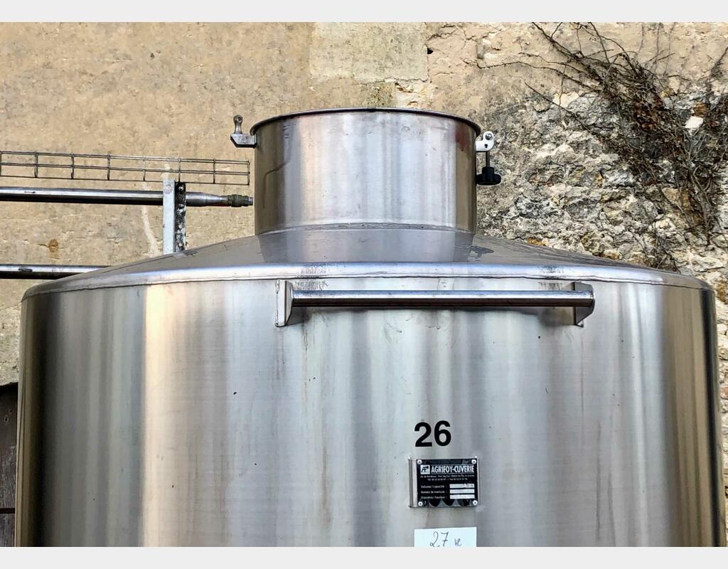 Cuve inox 304L verticale cylindrique - Fond plat incliné sur pieds