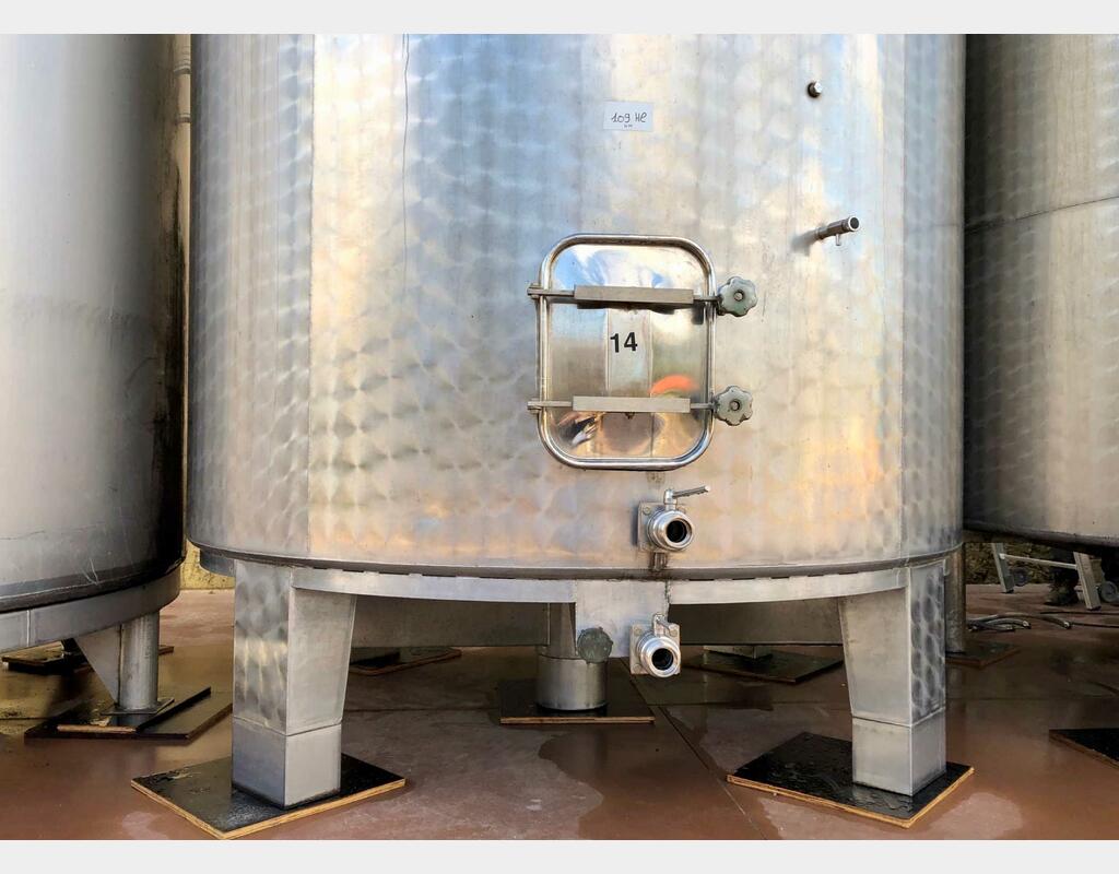 Vertical 304L stainless steel tank - Conical bottom on feet