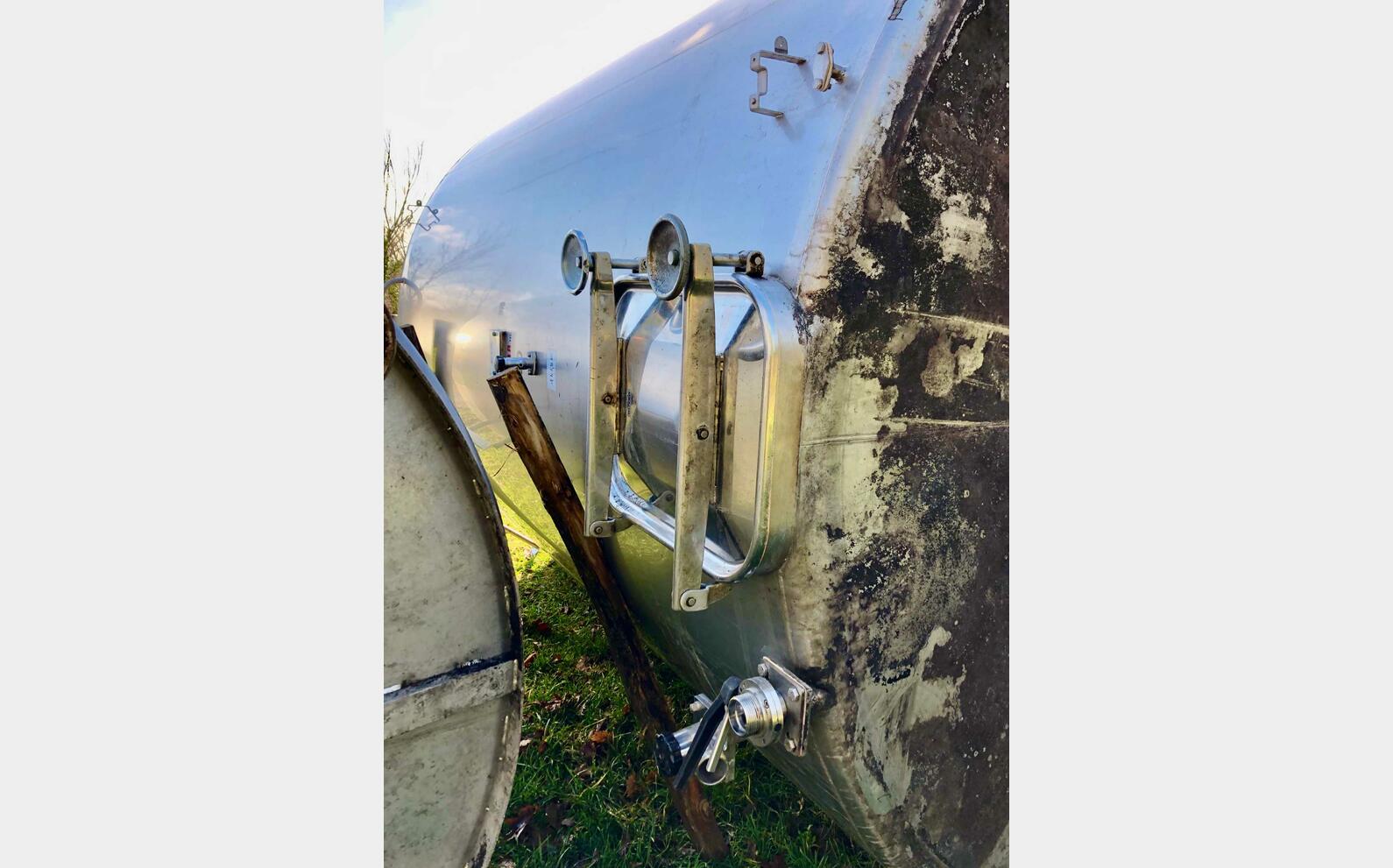 304L stainless steel tank 138 HL (13,800 litres) ETA