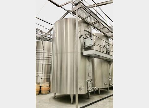 Cuve inox 304L - Isol&eacute;e + circuit 118 + 106 = 224 HL (22 400 litres) PIERRE GUERIN