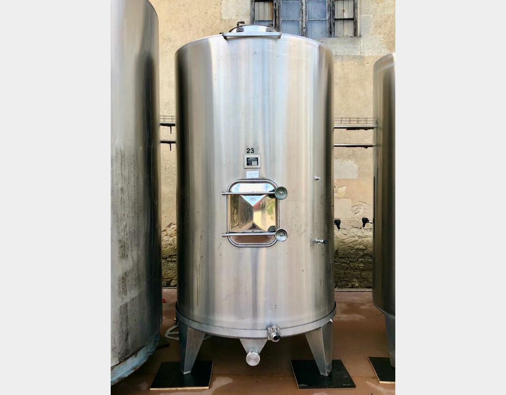 304L vertical stainless steel tank - Conical bottom on feet