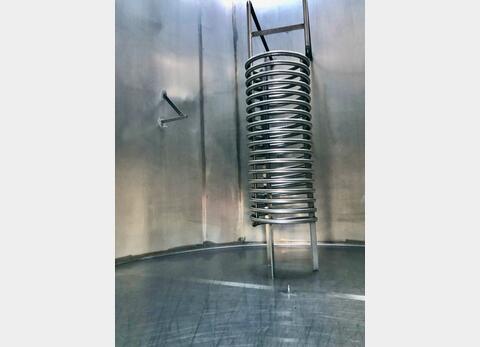 304L vertical cylindrical stainless steel tank - Inclined flat bottom on feet