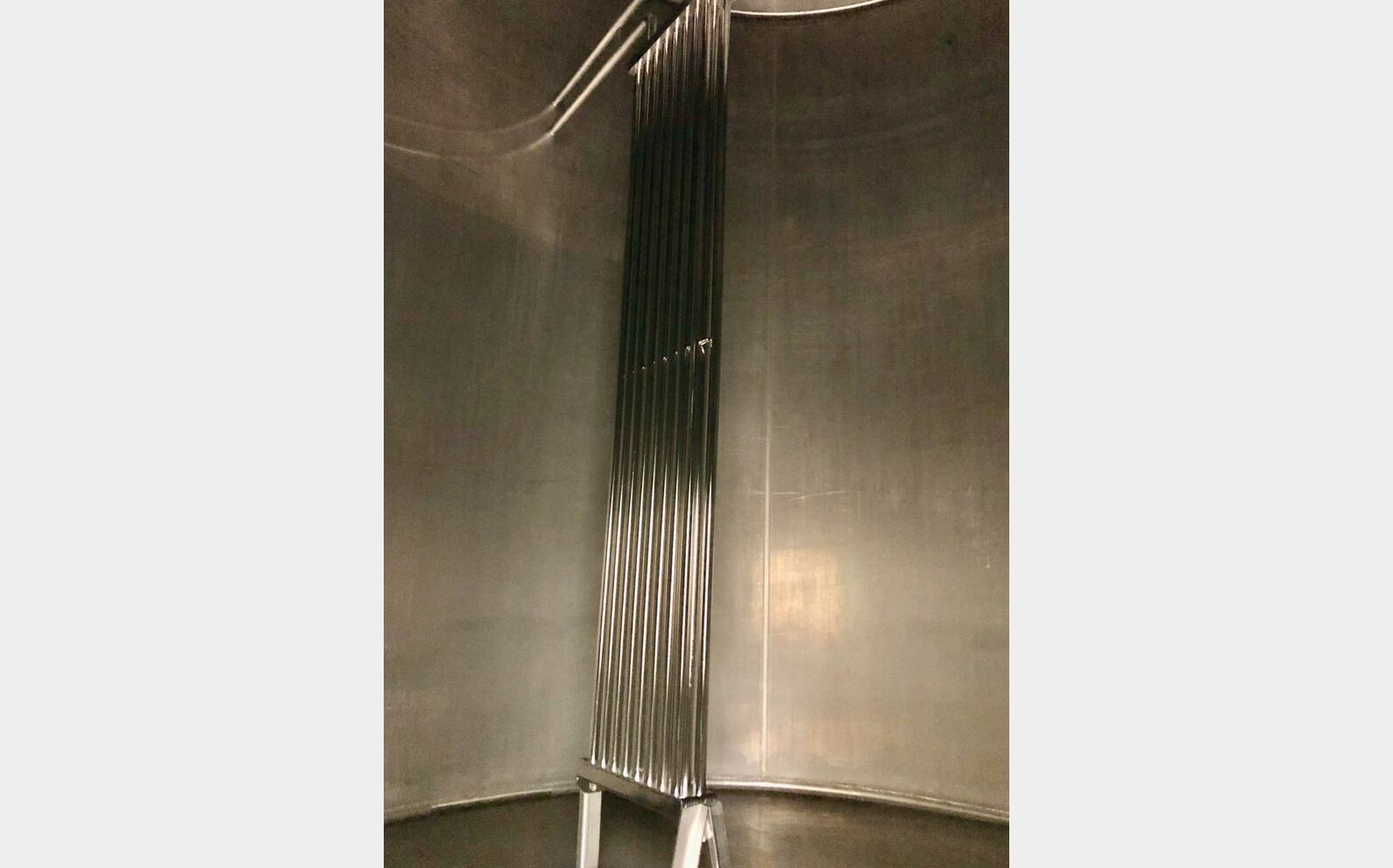 Cuve inox 304L thermor&eacute;gul&eacute;e sur pieds 90 HL (9 000 litres) PIERRE GUERIN