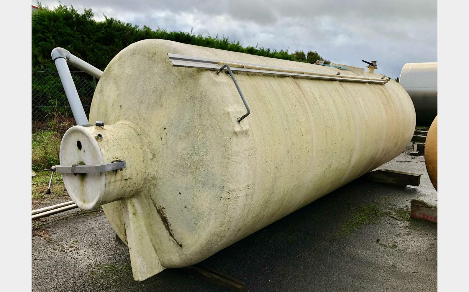 Cuve fibre - Fond bomb&eacute; 100 HL (10000 litres)