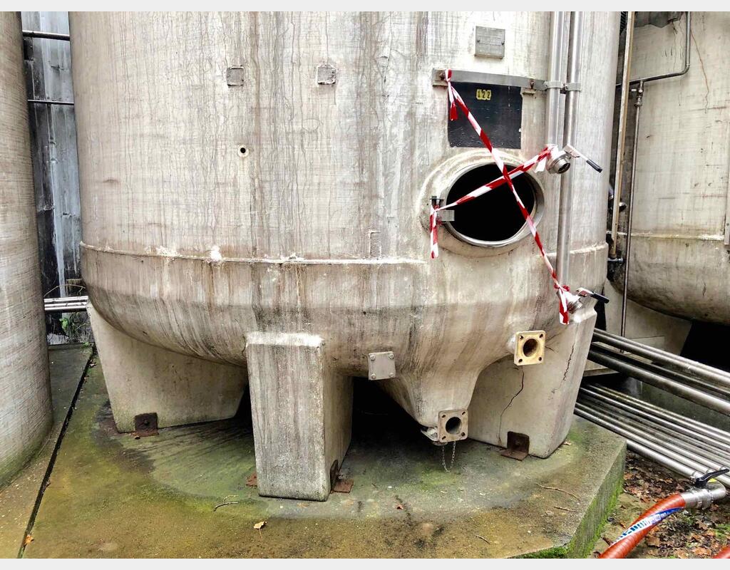 Vertical cylindrical fiber tank -  on feet