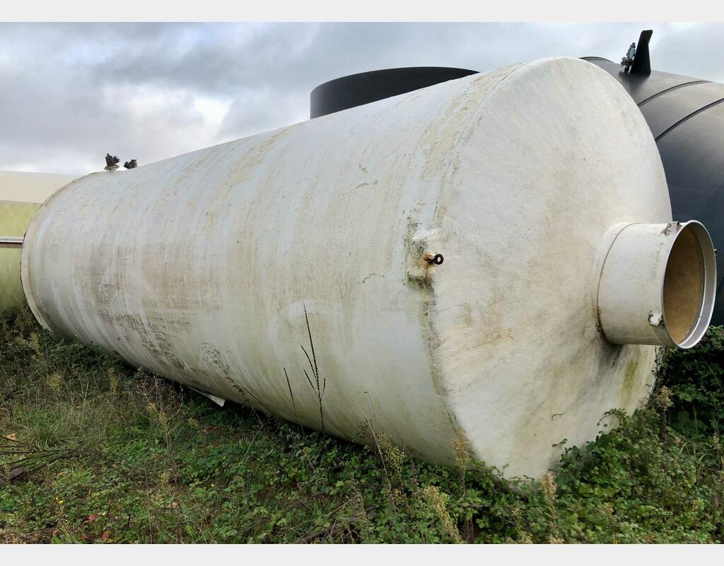 Fiberglass tank - Closed