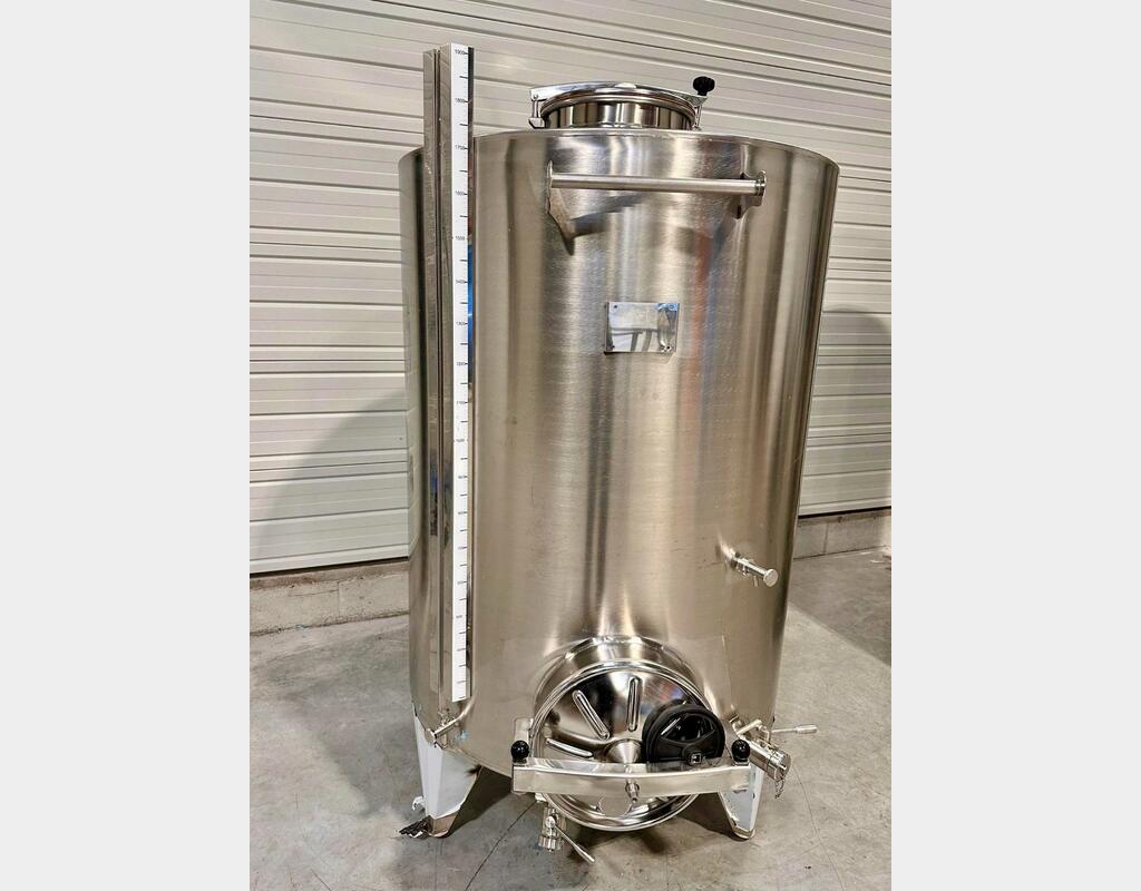 304 stainless steel tank - Curved bottom - STOBP1700