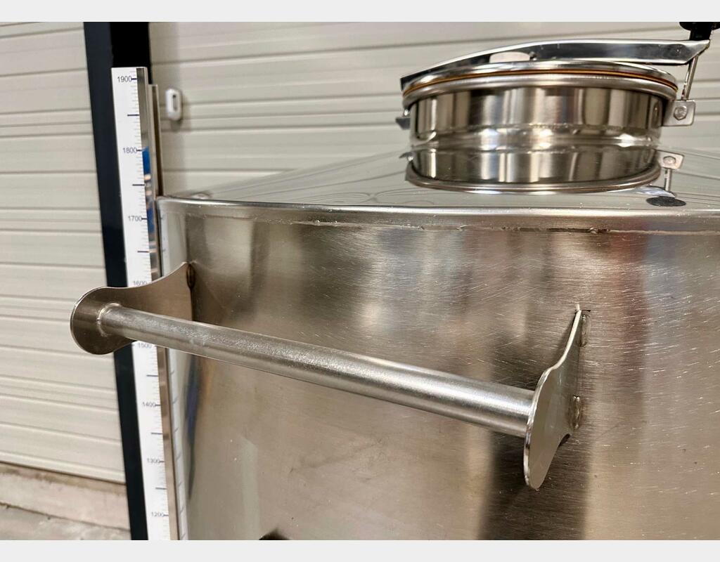 304 stainless steel tank - Curved bottom - STOBP1700