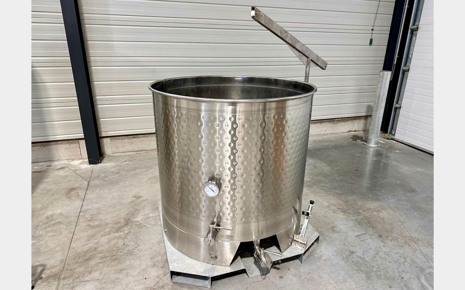 Cuve inox 304 chass&icirc;s pr&eacute;hensible 10.28 HL (1028 Litres) ARSILAC