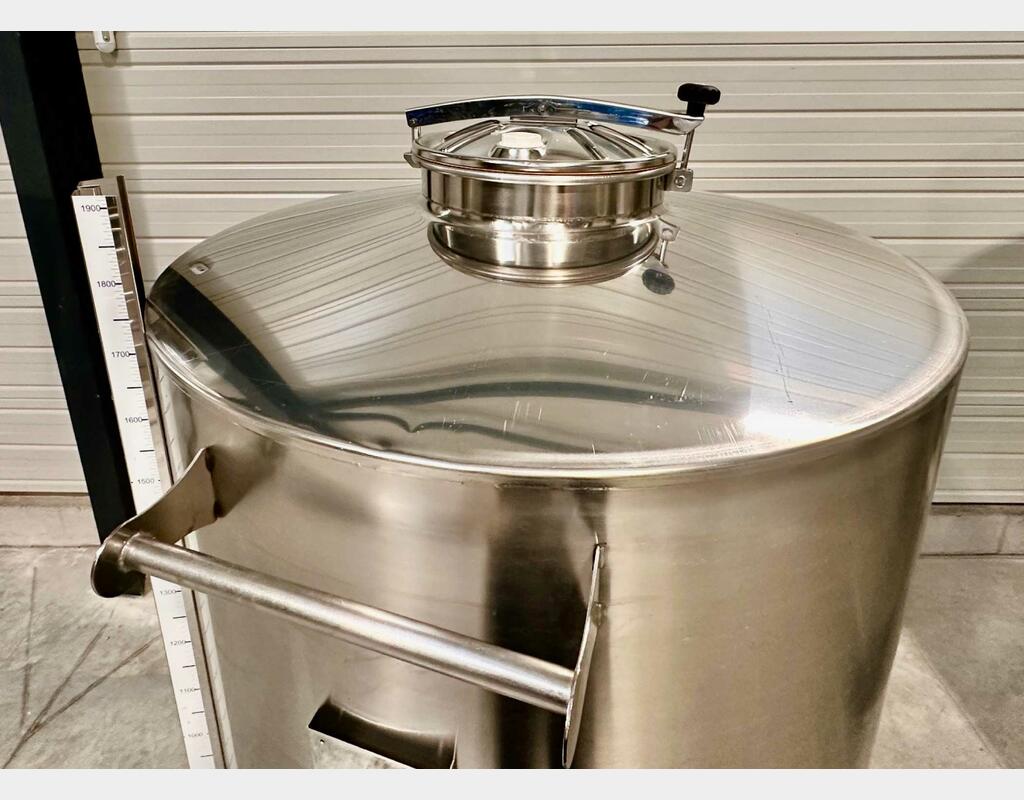 304 stainless steel tank - Curved bottom - STOBP1700