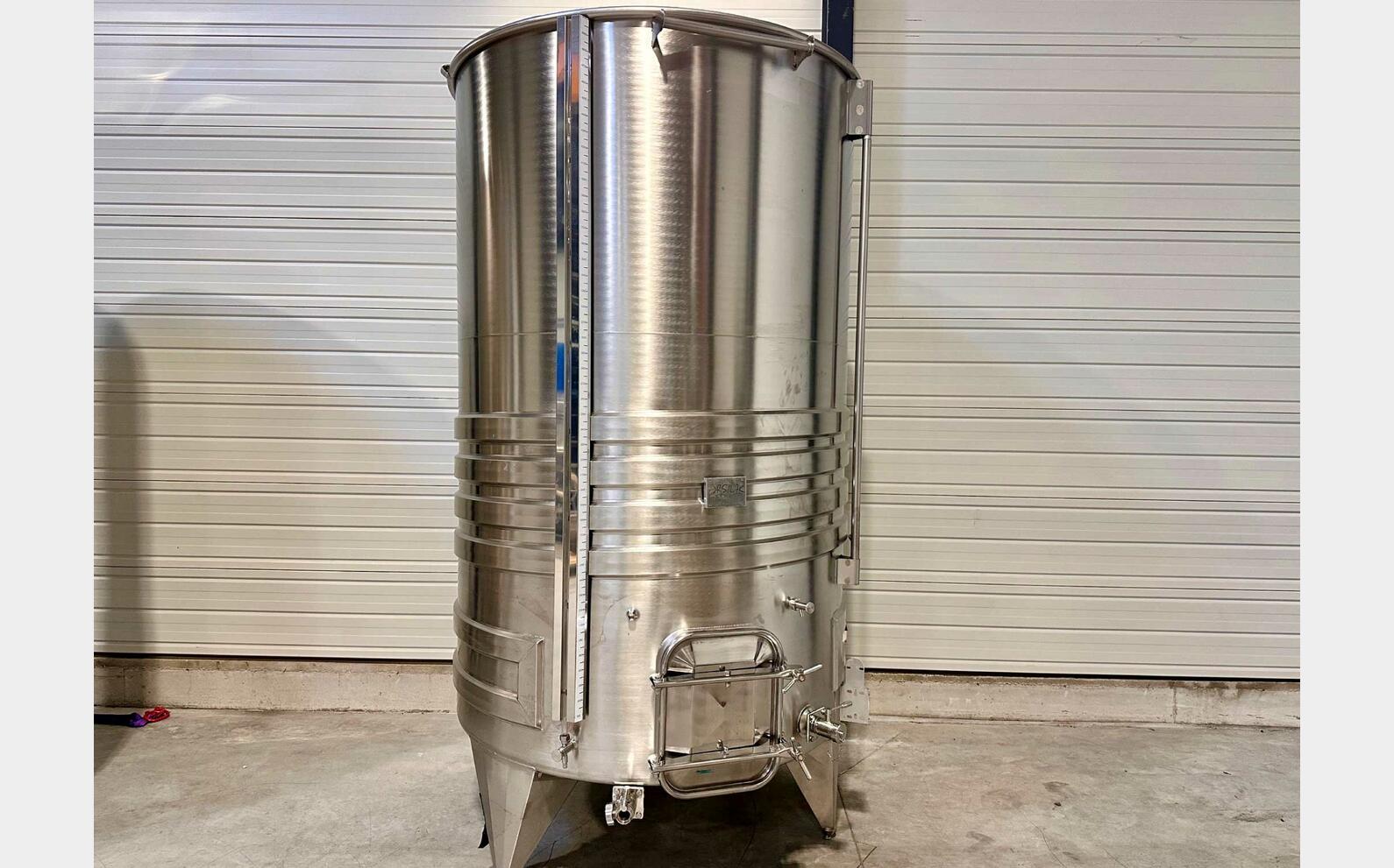 304 ss tank - Serpentine circuit 48.8 HL (4,880 litres) ARSILAC