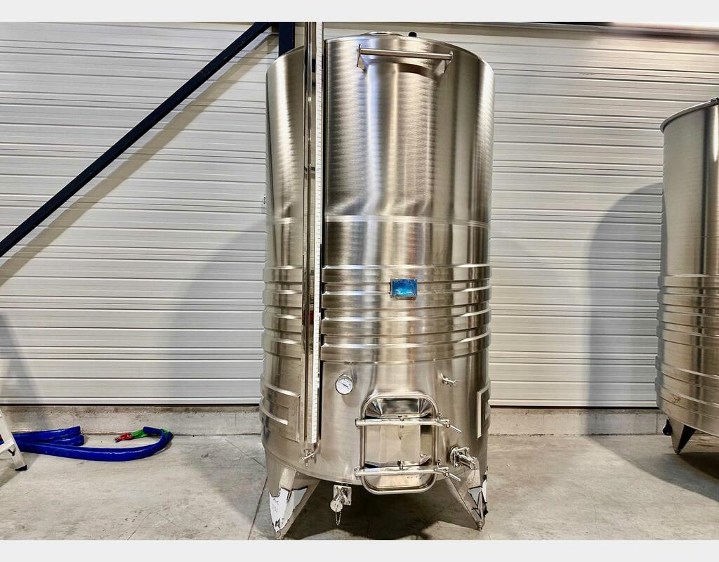 Cuve inox 304 thermor&eacute;gul&eacute;e sur pieds 52 HL (5 205 Litres) ARSILAC