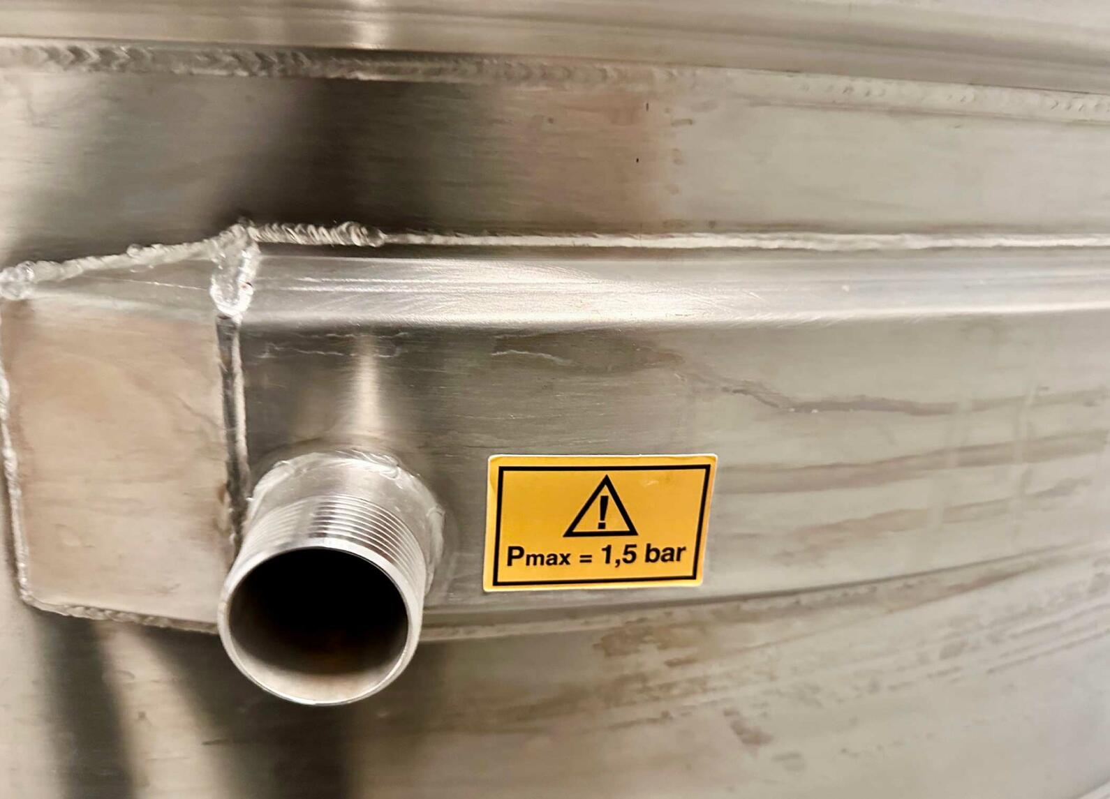Cuve inox 304 thermor&eacute;gul&eacute;e sur pieds 48.9 HL (4 893 Litres) ARSILAC
