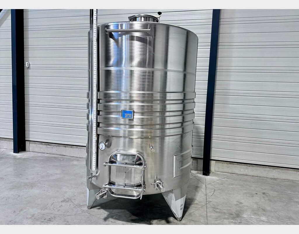 Cuve inox 304 thermor&eacute;gul&eacute;e sur pieds 42 HL (4 200 litres) ARSILAC