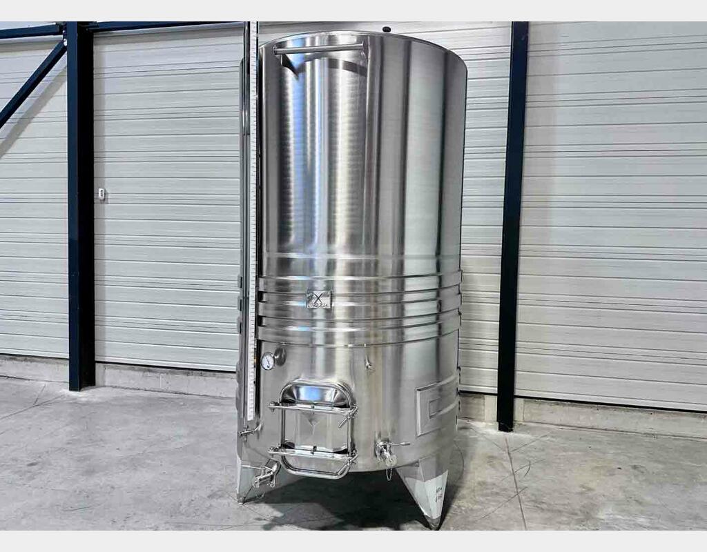 Cuve inox 304 thermor&eacute;gul&eacute;e sur pieds 52 HL (5 205 Litres) ARSILAC