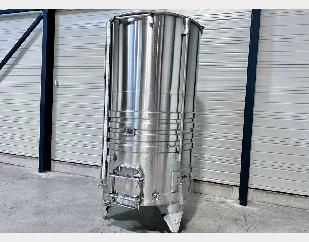 Cuve inox 304 thermor&eacute;gul&eacute;e sur pieds 39 HL (3 902 litres) ARSILAC