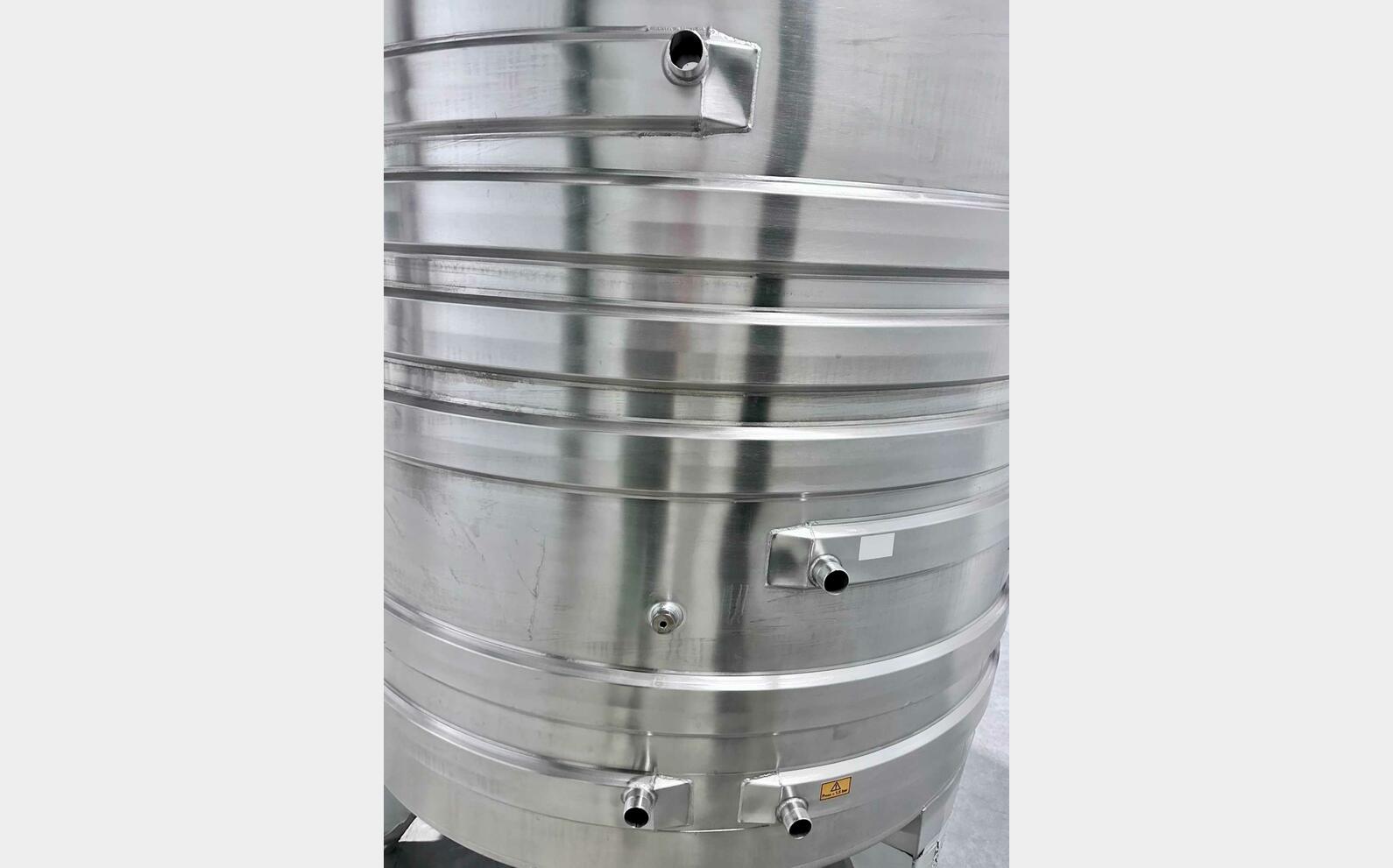 Cuve inox 304 thermor&eacute;gul&eacute;e sur pieds 42 HL (4 200 litres) ARSILAC