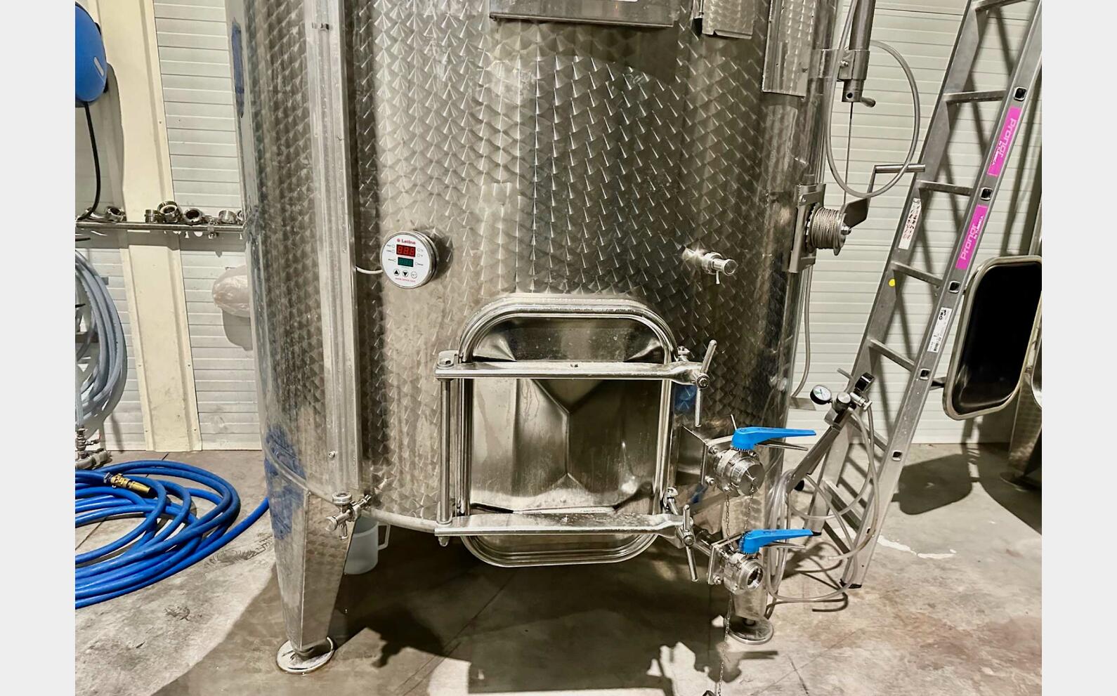 304 ss tank - Floating top 80 HL (8,000 litres) LETINA