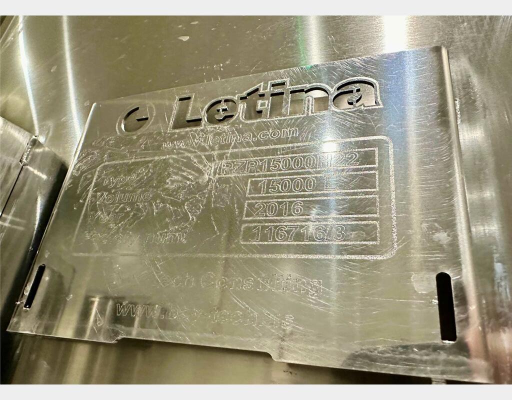 304 stainless steel tank with conical bottom on feet - Floating top