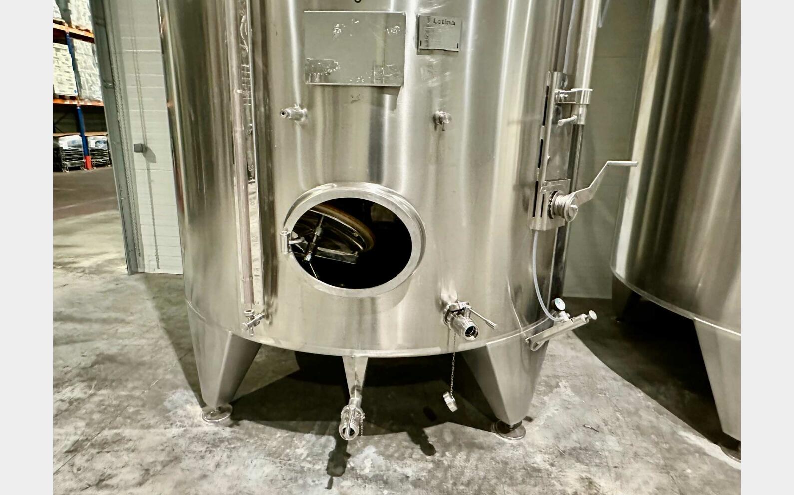 Cuve inox 304 - Chapeau flottant 150 HL (15 000 litres) LETINA