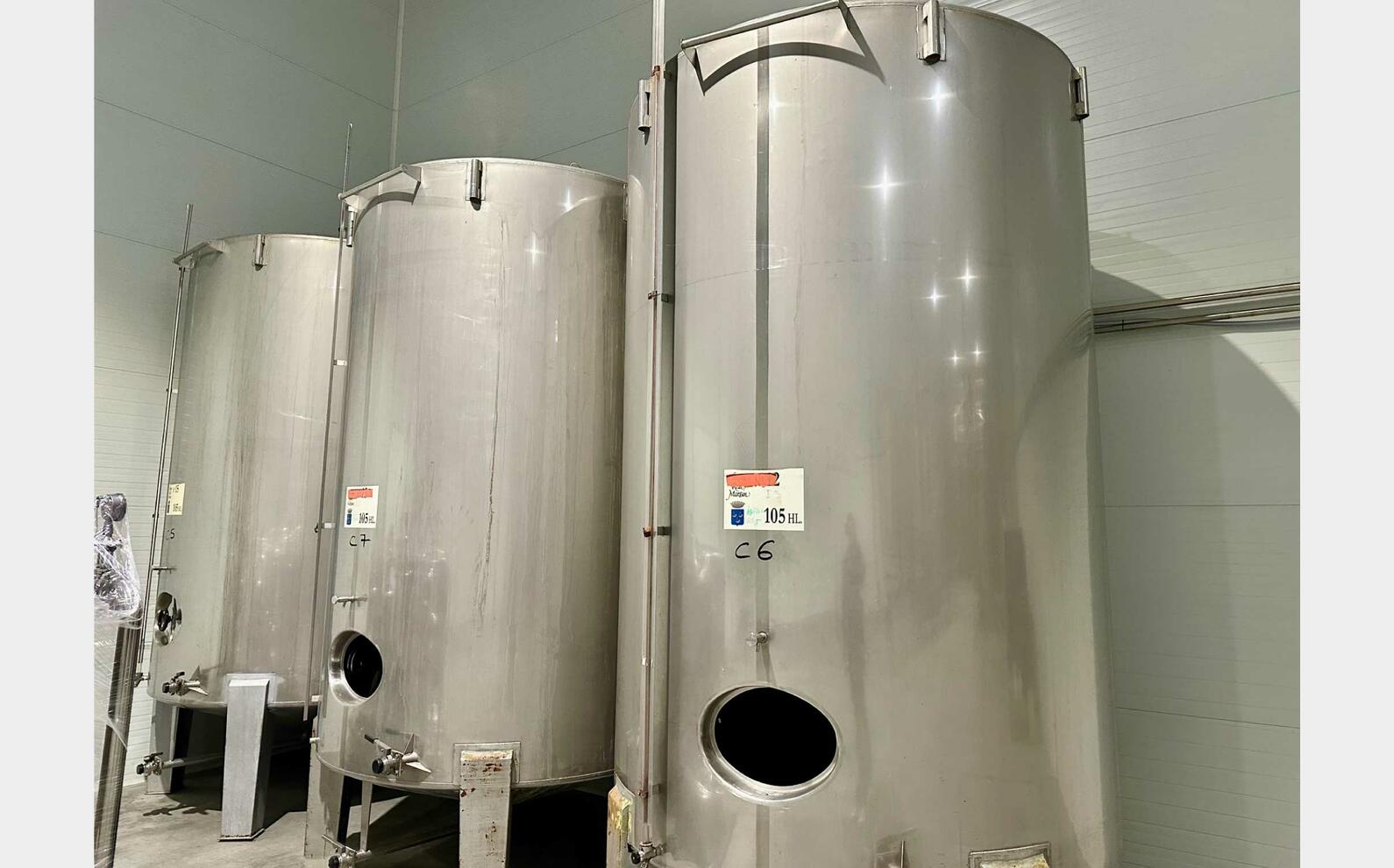 304 ss tank - Conical bottom 105 HL (10,500 litres)