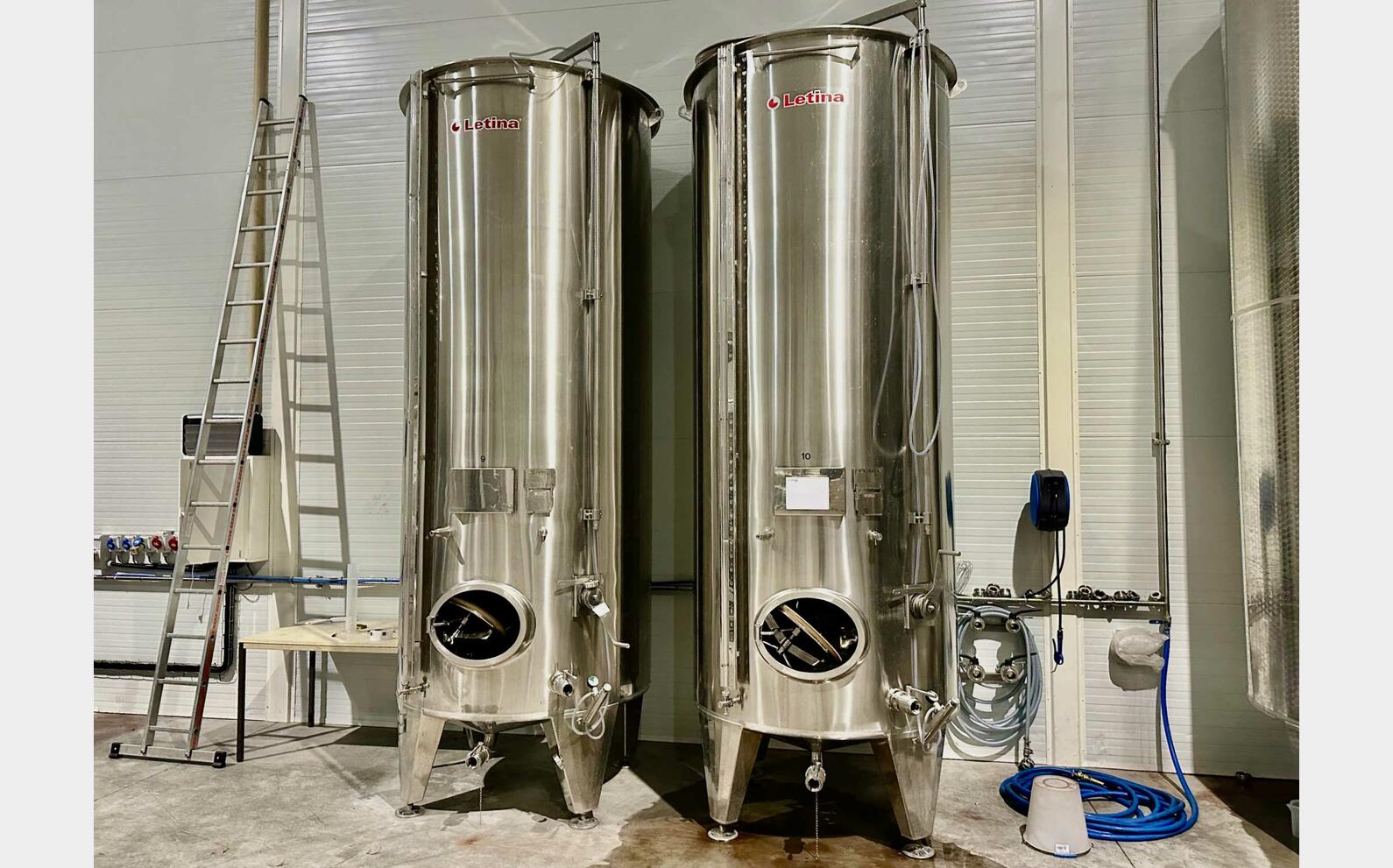 Cuve inox 304 - Chapeau flottant 50 HL (5 000 litres) LETINA