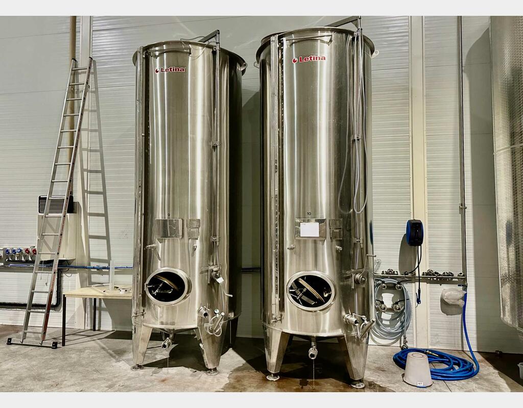 304 stainless steel tank - Floating top 50 HL (5,000 litres) LETINA