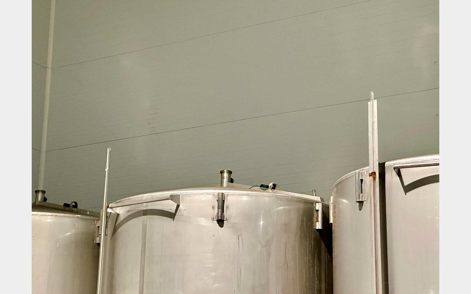 Cuve inox 304 - Fond conique 105 HL (10 500 litres)