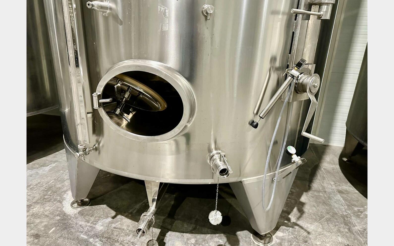 304 stainless steel tank - Floating top 150 HL (15,000 litres) LETINA