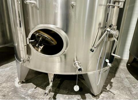 304 stainless steel tank with conical bottom on feet - Floating top