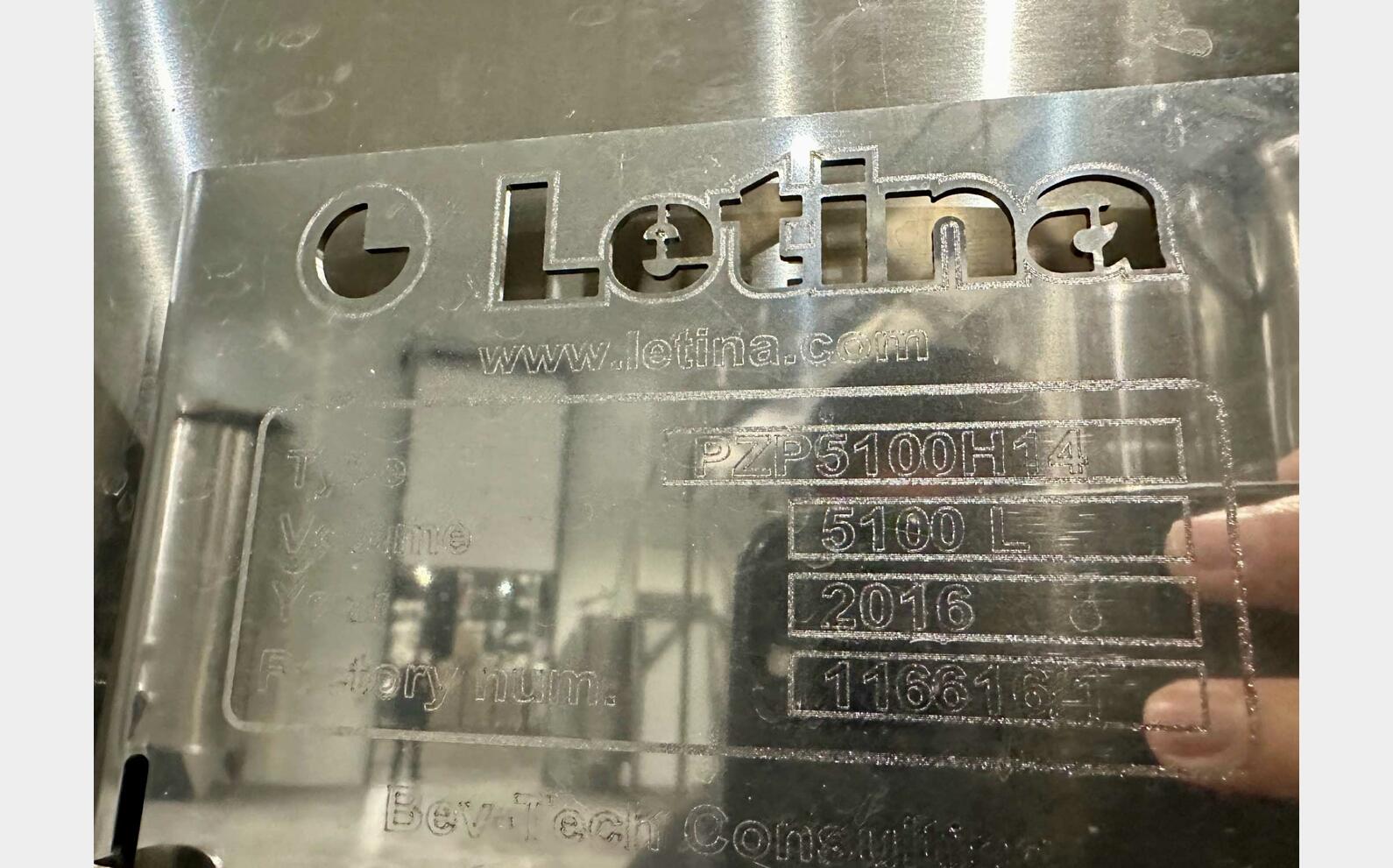Cuve inox 304 - Chapeau flottant 50 HL (5 000 litres) LETINA