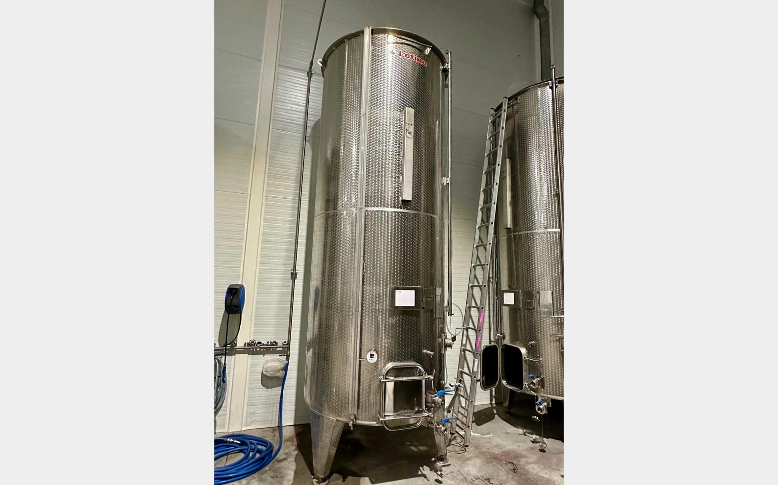 Cuve inox 304 - Chapeau flottant 80 HL (8 000 litres) LETINA