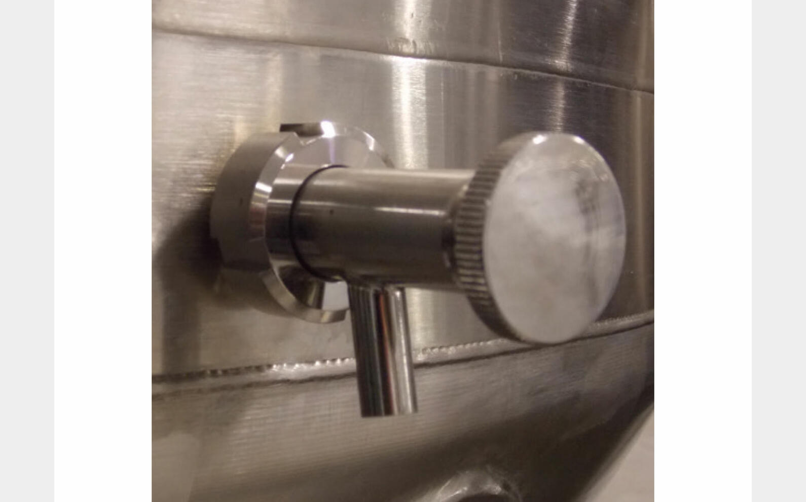 Stainless steel tanks - SBPA From 1.39 HL (139 liters) to 21.35 HL (2135 liters) ARSILAC
