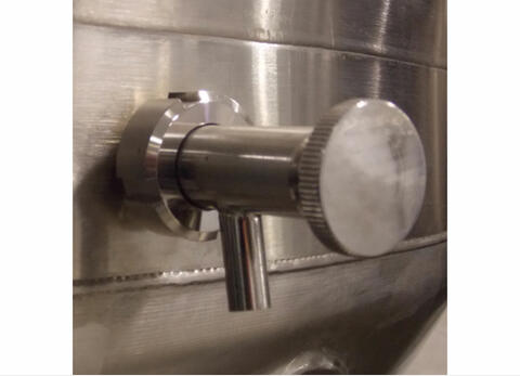 Stainless steel tanks - SBPA From 1.39 HL (139 liters) to 21.35 HL (2135 liters) ARSILAC