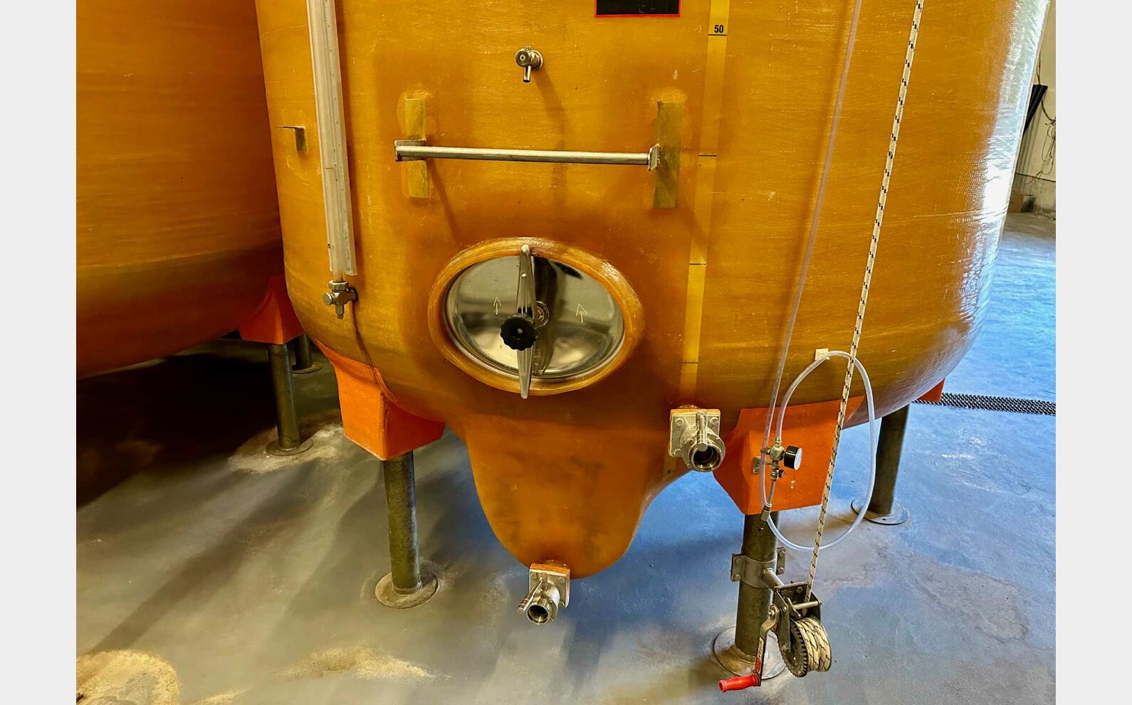 Fibre tank - Floating top 250 HL (25 000 litres) VETRORESINA TOSCANA SNC