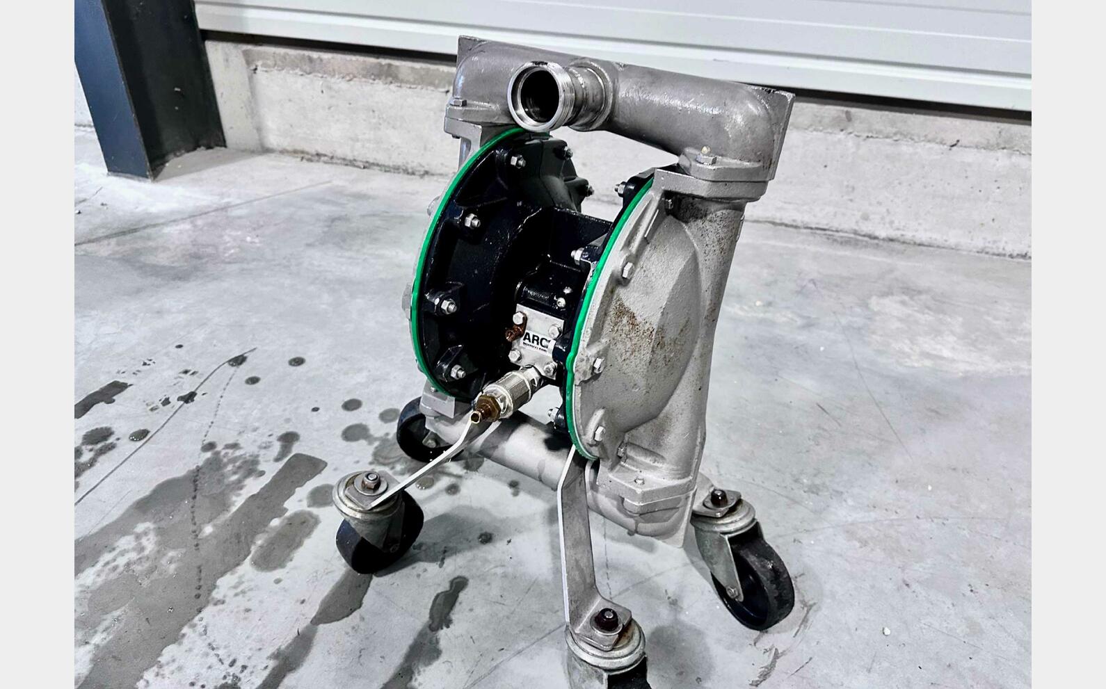 Pompe &agrave; membranes ARO