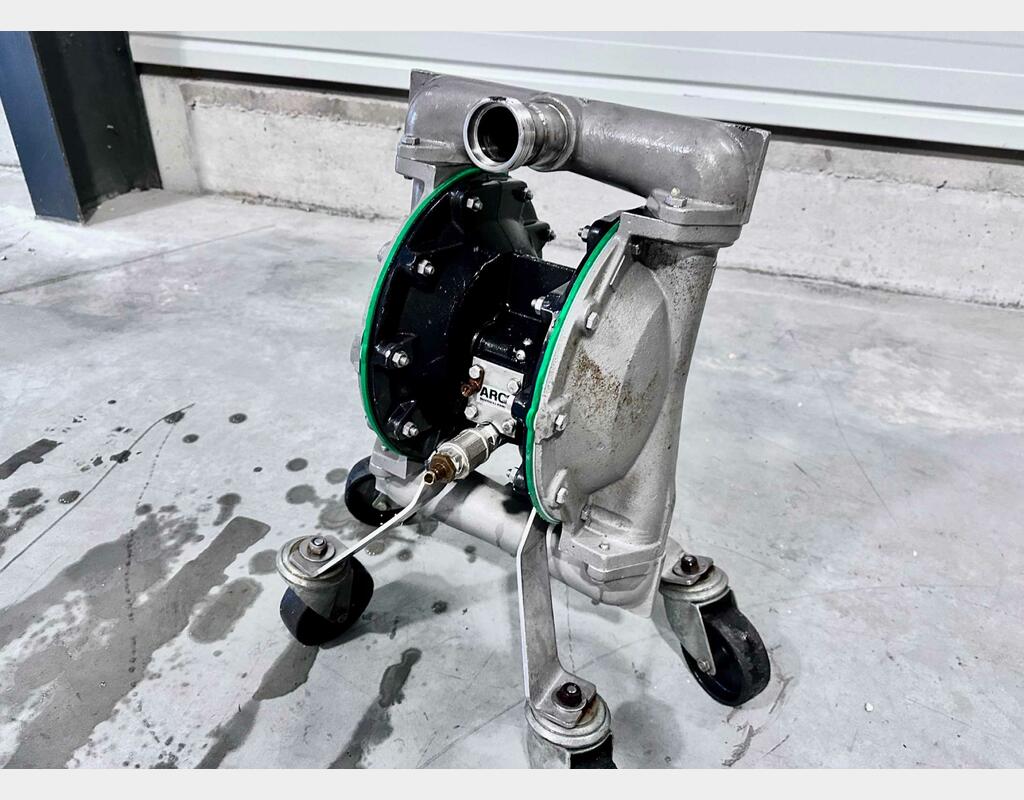 Pompe &agrave; membranes ARO