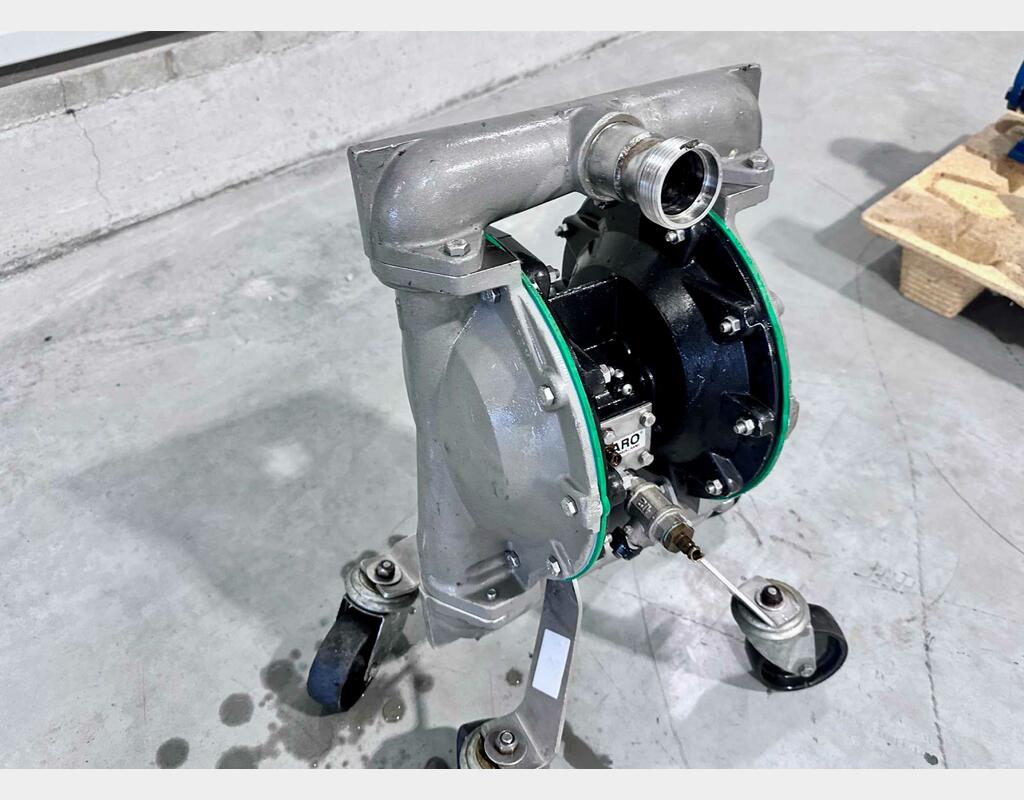 Diaphragm pump