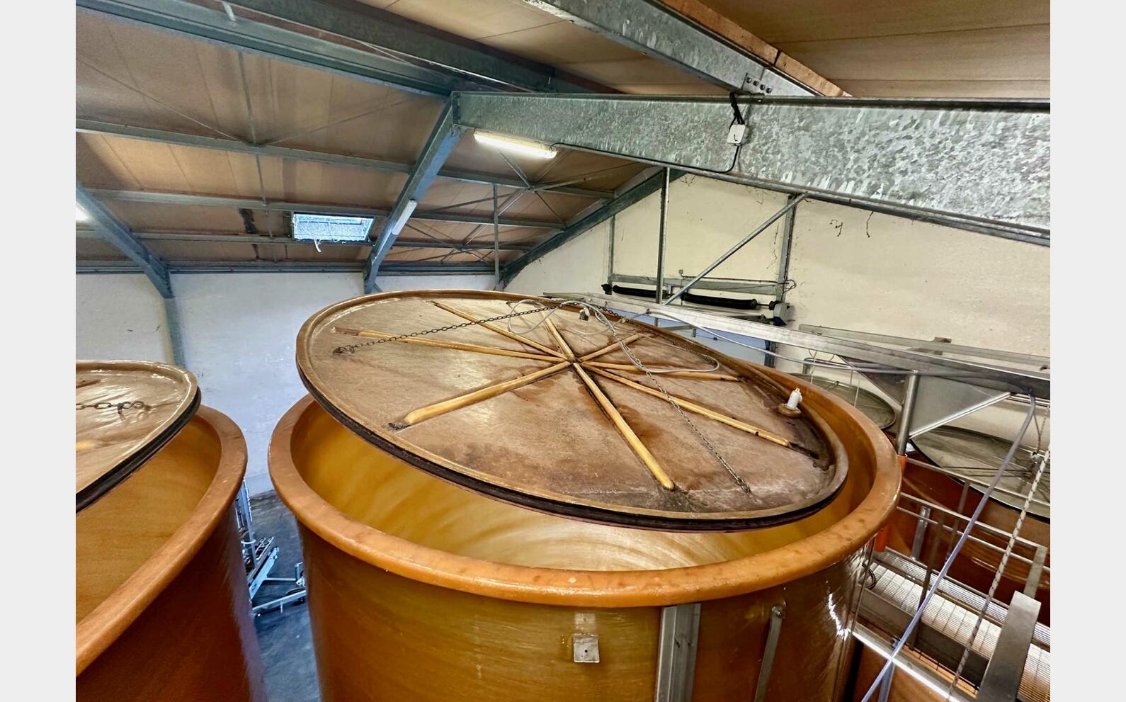 Cuve fibre - Chapeau flottant 250 HL (25 000 litres) VETRORESINA TOSCANA SNC