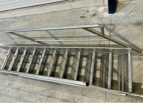 Stainless steel staircase - 11 steps