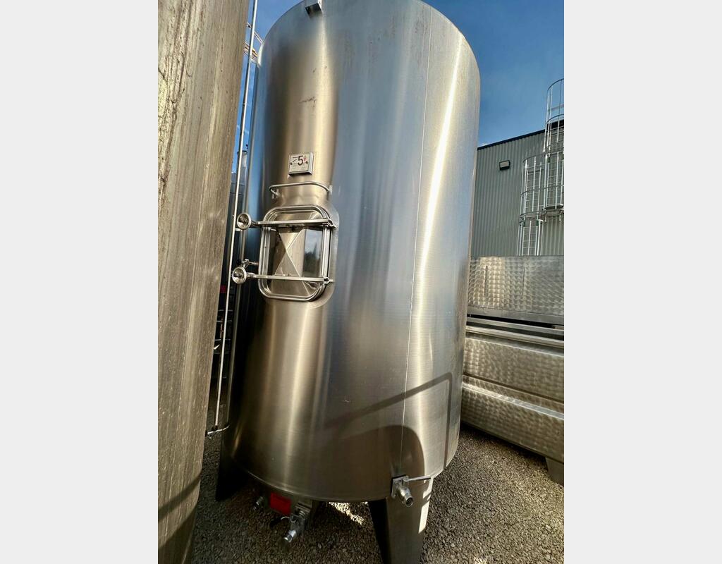 Stainless steel storage tank