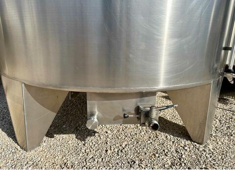 Ss tank - On legs 90 HL (9,000 litres) RURALINOX